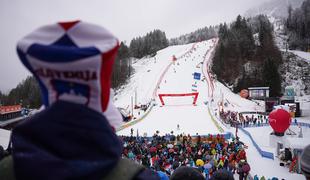 Kranjski Gori zelena luč, med vrsticami pa resno opozorilo