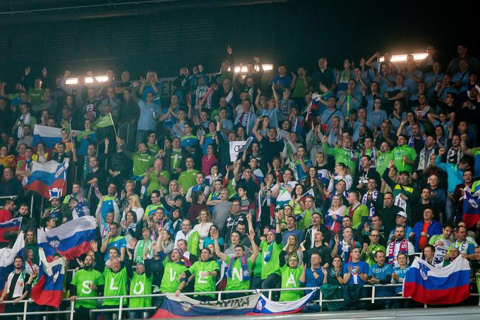 Nedavno je slovenske rokometaše na Hrvaškem spremljalo ogromno navijačev. Zdaj se evforija ekipnih športov seli v Stožice, kjer bo nastopila izbrana vrsta v futsalu. | Foto: Žiga Zupan/Sportida