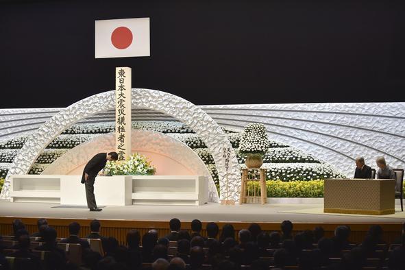 Japonska z minuto molka v spomin na žrtve potresa in cunamija 