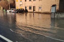 V Hrpeljah pod vodo, ponekod padlo več kot 100 milimetrov dežja #animacija