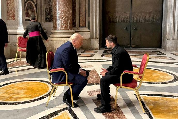 Trump se ni ujel s Putinom – zdaj stavi na Zelenskega?