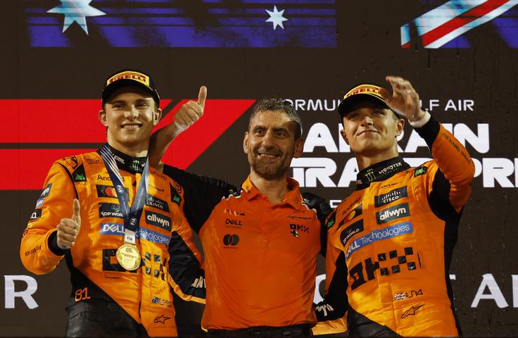 Andrea Stella se je opravičil dirkačema in navijačem McLarna. Po toliko veselja letos zdaj razočaranje, ko se ravno lomi prvenstvo. | Foto: Reuters