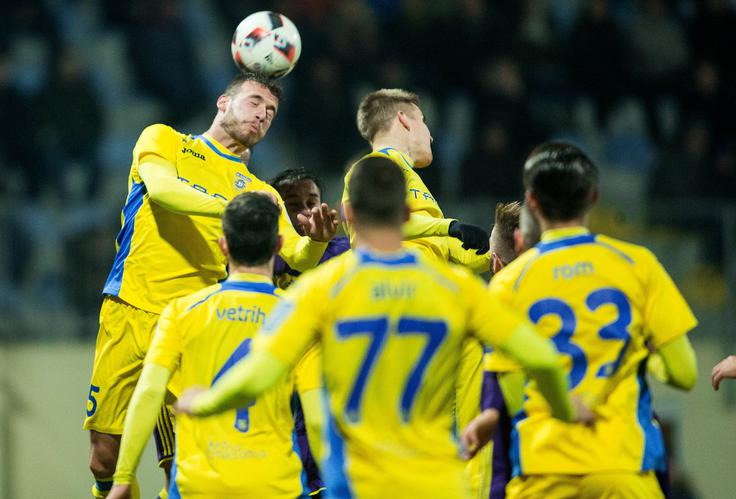 Domžalčani so imeli skoraj do konca tekme v žepu zmago. | Foto: Vid Ponikvar