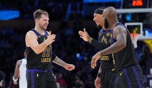 Dončić eksplodiral, velika vrnitev LeBrona Jamesa in preobrat Lakersov
