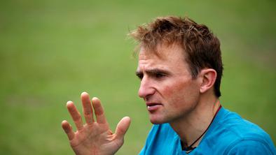 Slavni švicarski alpinist Ueli Steck prva letošnja žrtev Everesta