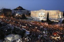 Grški parlament izglasoval zaupnico Papandreujevi vladi