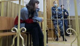 V Putinovi Rusiji je bolje biti tiho: najstnici, ki ni bila, grozi huda kazen