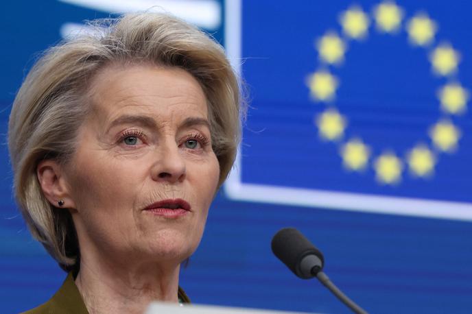 Ursula von der Leyen | O sredstvih za obrambne namene: "Želimo porabiti bolje in bolj evropsko. Gre za financiranje skupnega naročanja od evropske industrije," je dejala Ursula von der Leyen o finančnem instrumentu. Evropskega izvora bo moralo biti najmanj 65 odstotkov proizvoda. | Foto Reuters