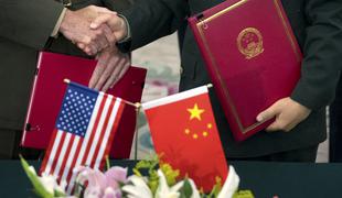 Trump pripravljen uvesti carine na ves kitajski uvoz