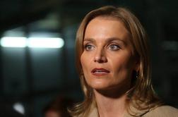 Upravno sodišče za zdaj ne bo odločalo o tožbi Kresalove