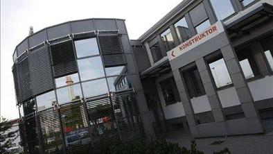 Delavcem Konstruktorja 100 evrov in podaljšanje čakanja do srede