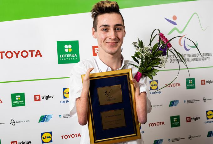 Leta 2019 je bil na prireditvi Parašportnik razglašen za najobetavnejšega mladega športnika. | Foto: Vid Ponikvar