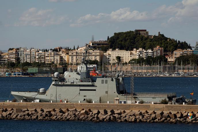 vojaška ladja Furor | Španija je poslala vojno ladjo Furor v podporo flotilji Global Sumud, ki želi dostaviti pomoč v Gazo. Flotiljo so ta teden v Sredozemlju napadli izraelski droni. | Foto Reuters