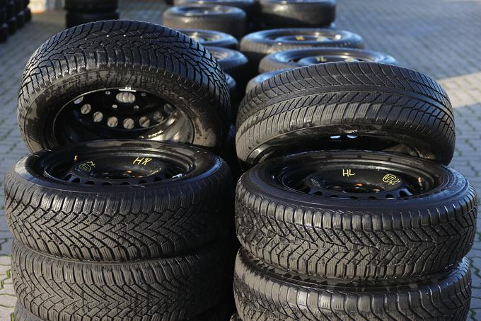 Celoletne pnevmatike še vedno ostajajo kompromisna rešitev, ki ustreza le določenemu krogu voznikov.  | Foto: AMZS