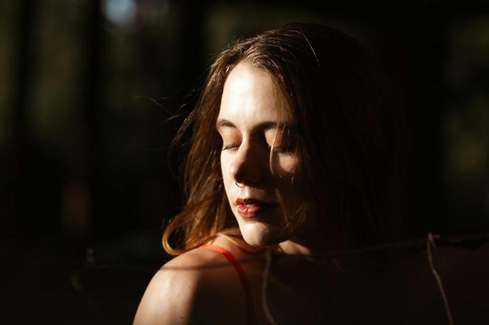 ženska, dekle, piercing | Foto Pexels
