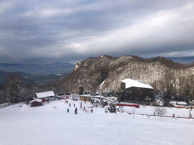 Celjska koča je že dolga leta priljubljeno smučišče prebivalcev Celja in obiskovalcev, prihajajo tudi smučarji od drugod. Foto: MOC  | Foto: 