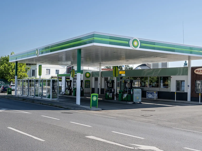 BP prodaja vseh 250 bencinskih servisov in polnilno omrežje v Avstriji
