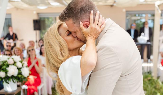 Priljubljena voditeljica z RTV se je poročila