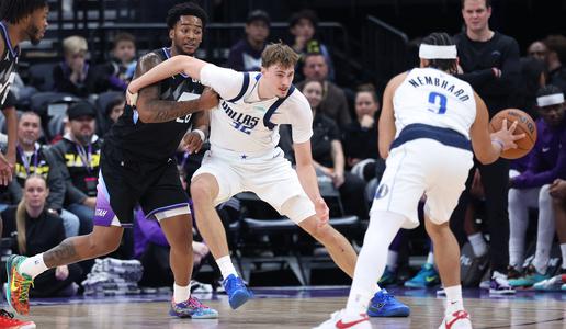 Dallas kljub izjemnemu novincu izgubil v Utahu, poraz za Boston in zmagoslavje Denverja #video