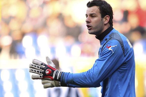 Handanović drugi najdražji vseh časov?