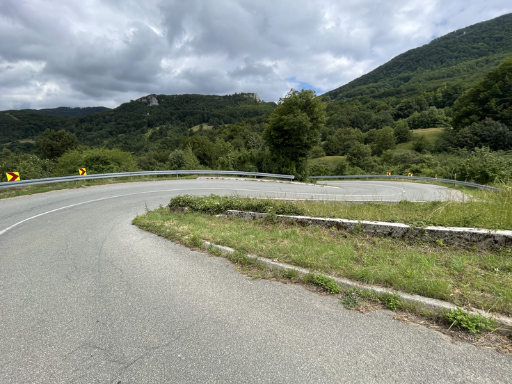 Kombinacija ovinkov na vrhu Učke. Kje natančno bosta štart in cilj, še ni znano, zagotovo pa bodo vozili z istrske smeri. | Foto: Gregor Pavšič