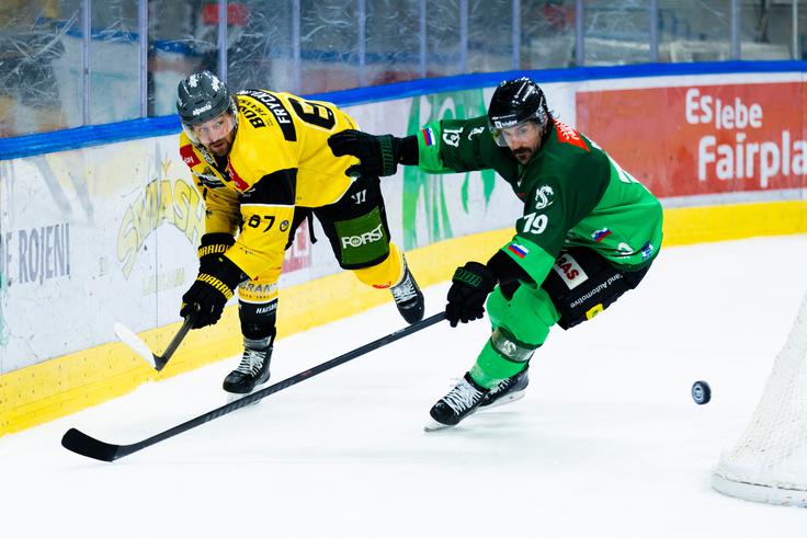 Pred prihodom v Ljubljano je dve leti igral za Pustertal in z njim Olimpiji dvakrat preprečil igranje v četrtfinalu. "Še vedno jih kdaj slišim na ta račun". | Foto: Filip Barbalić