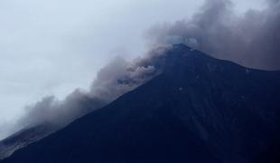 Zaradi izbruha vulkana v Gvatemali najmanj 25 mrtvih