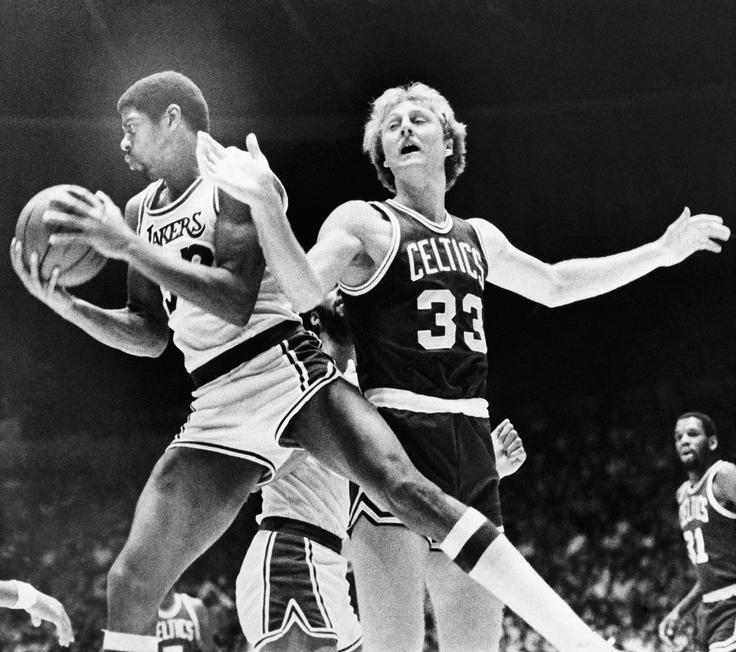 Magic Johnson & Larry Bird V najmočnejši košarkarski ligi na svetu sta ikoni debitirali 12. oktobra leta 1979. | Foto: Guliverimage