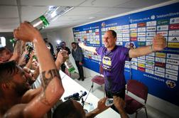 Šimundžo zalili s pivom, a jim ni zameril