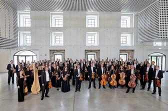 Glasbeni dragulji: Novoletni koncert Orkestra Slovenske filharmonije