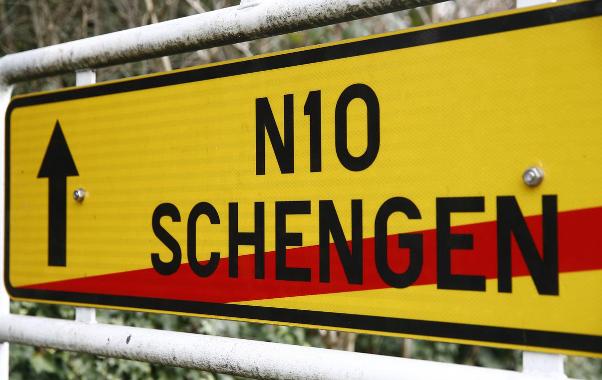 Schengen | O vstopu Romunije in Bolgarije v schengensko območje s 1. januarjem prihodnje leto bodo nato notranji ministri schengenskih držav odločali na zasedanju Sveta EU za pravosodje in notranje zadeve 8. decembra, a ni zagotovo, da ga bodo podprli.  | Foto Reuters