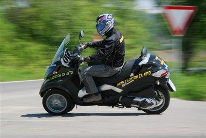 Piaggio MP3 LT 400