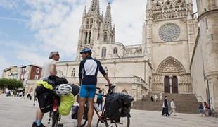 Spektakularen začetek Vuelte 2021: štart bo kar v katedrali v Burgosu