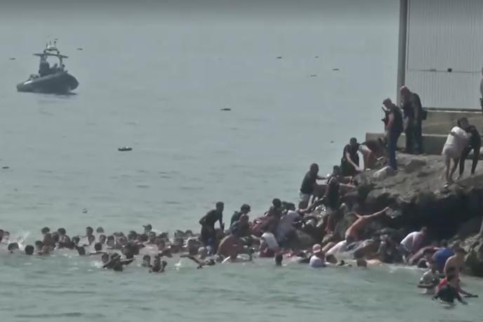 Ceuta, migranti, Španija, policija | Viri so dodali, da se bolj nagibajo k temu, da dogajanje na omrežjih razumejo kot še en primer širjenja dezinformacij in ne kot dejanski novi poskus vstopa. | Foto Reuters