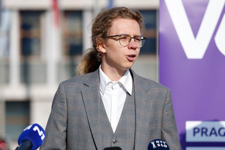 Gibanje nima povezave z dostavljalskim Woltom. "Namesto sendvičev bomo v parlament dostavljali sveže politične ideje, ki bodo pragmatične, progresivne in proevropske," je poudaril ustanovni član Borja Ranzinger. | Foto: STA