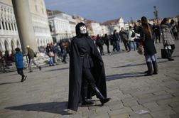 Benetke so zavzele strašljive karnevalske maske