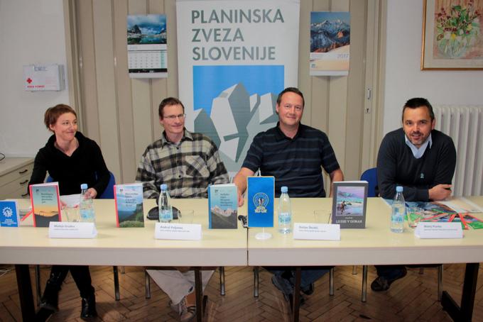 Mateja Gruden, Andraž Poljanec, Dušan Škodič in Matej Planko so predstavili knjižne novosti Planinske založbe PZS.  | Foto: Manca Čujež
