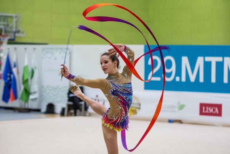 Slovenske barve je branil tudi najstnica Anja Tomazin. | Foto: Vid Ponikvar