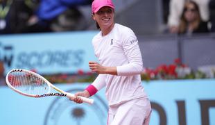 Swiatek ob začetku Roland Garrosa trdno na vrhu lestvice WTA