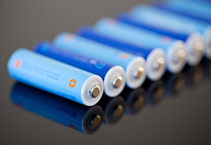 Te baterije so, če jih nismo izpraznili in nato napolnili do konca, lahko tudi pozabile, kakšna je njihova prava kapaciteta. | Foto: Thinkstock