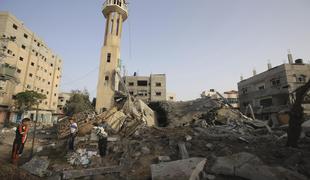 Število žrtev napadov v Gazi preseglo 120, Izrael napada nove tarče