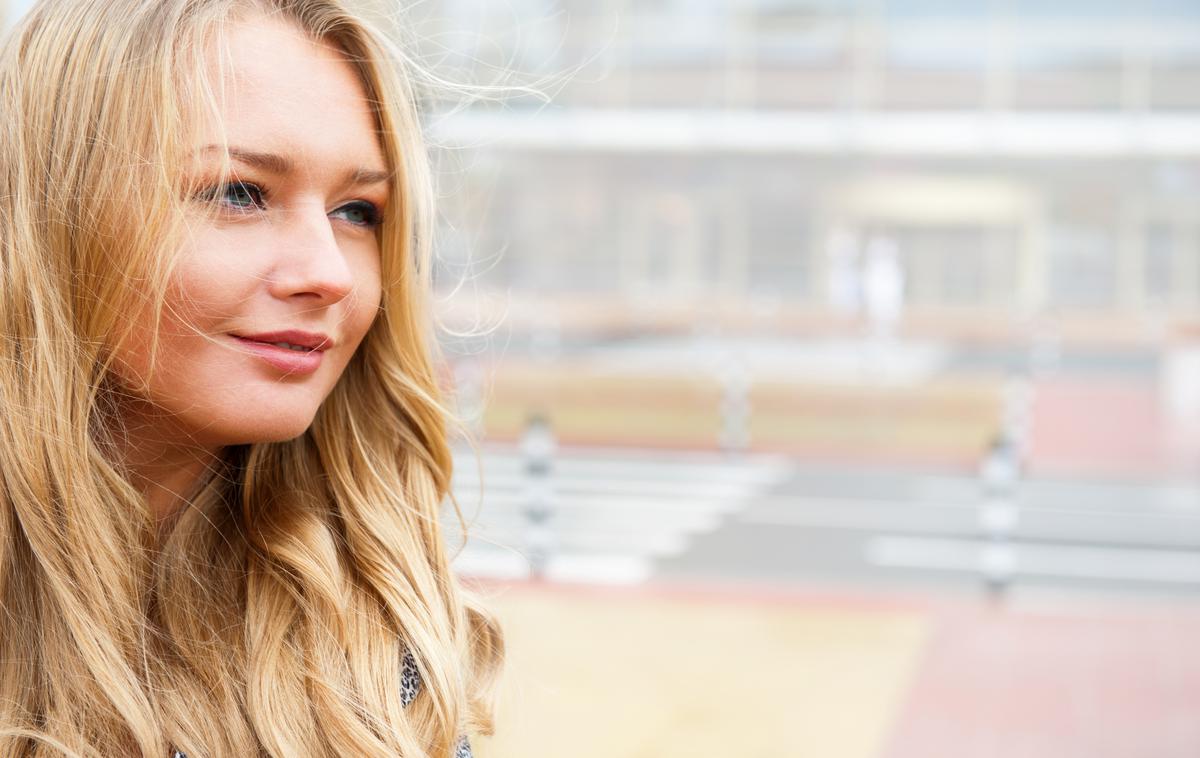 ženska, dekle, blondinka | Foto Shutterstock