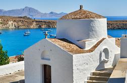 Turisti se vračajo v Grčijo
