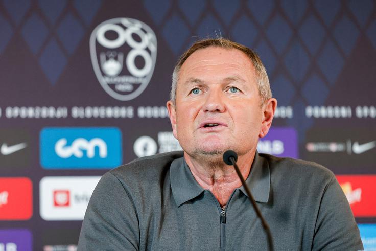 Matjaž Kek želi popeljati Slovenijo na SP 2026, a usoda njegovih varovancev žal ni več zgolj v slovenskih rokah. | Foto: Aleš Fevžer