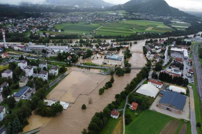 Poplave | Zavarovanci lahko preverijo stopnjo izpostavljenosti svoje nepremičnine poplavi, toči, udaru strele in potresu. | Foto STA