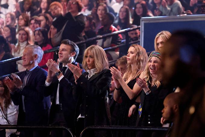 Skupaj na gala večeru: Didier Deschamps (selektor francoske nogometne reprezentance), francoski predsednik Emmanuel Macron in Brigitte Macron ter njena hčerka Tiphaine Auzière | Foto: Guliverimage