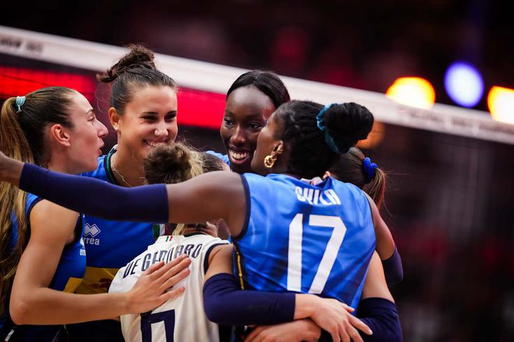 Italijanke so s 3:0 premagale Poljakinje. | Foto: Volleyball World
