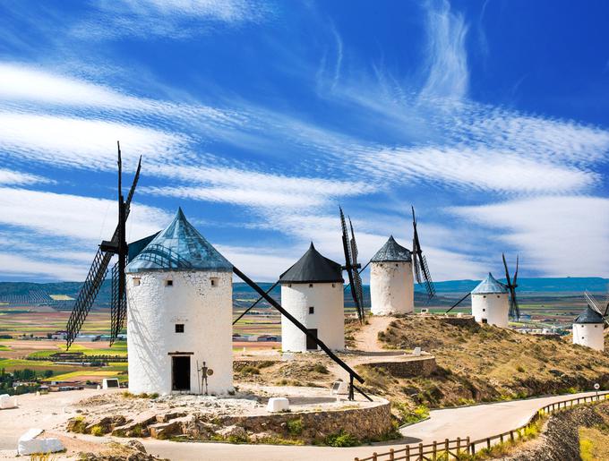 Stari mlini na veter v Španiji. | Foto: Shutterstock