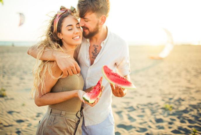 Pet razlogov, zakaj je poletje pravi čas za nove simpatije