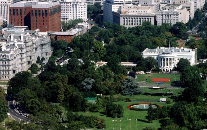 Bela hiša je državniški simbol ZDA.      

 | Foto: Reuters